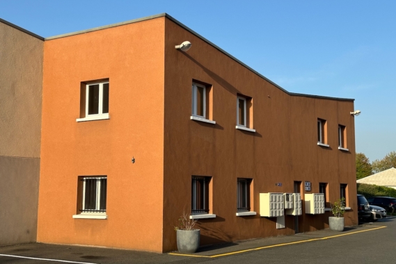 Local bureau tertiaire de 28 m² à louer à Savigny le Temple (Seine et Marne) - ref : loca-gimmiloc-2a - 0