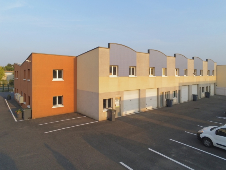 Location Local d'activités 128m² à Savigny le Temple