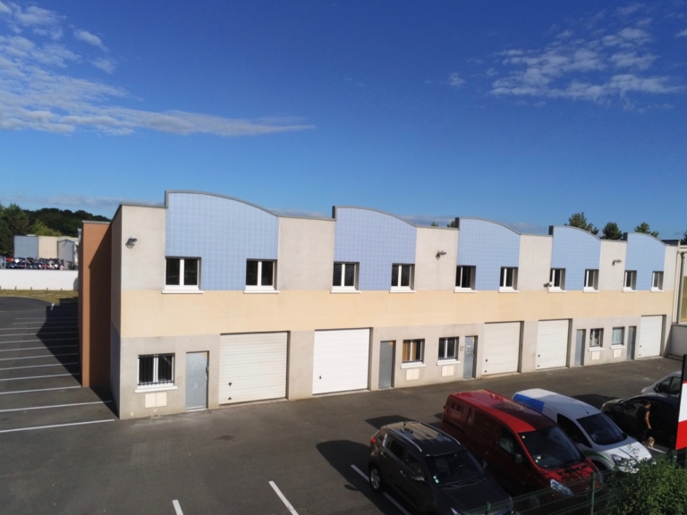 Location Local d'activités 82m² à Savigny le Temple